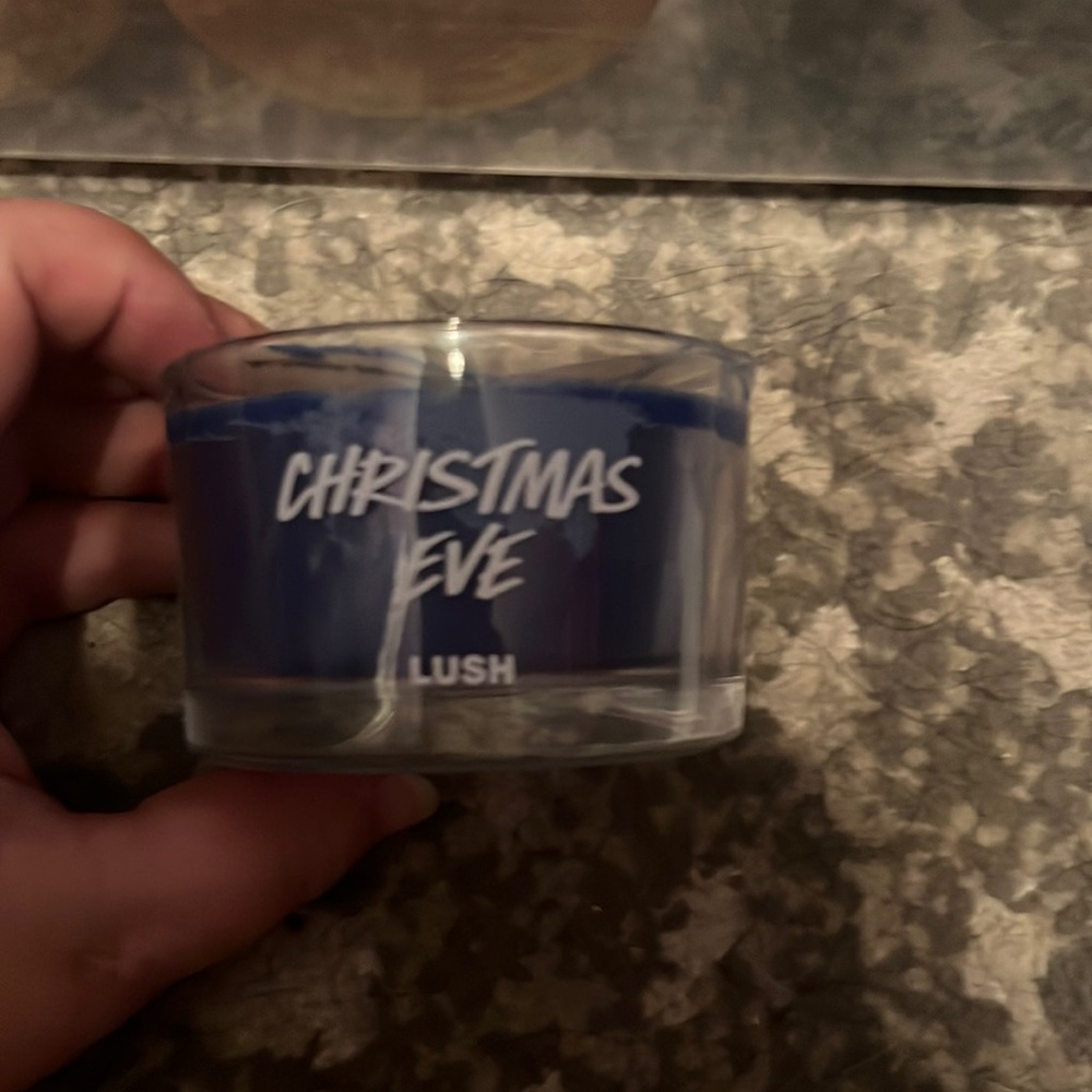Exclusive lush cosmetics Christmas Eve candle